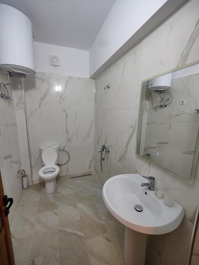 City Center Apartment Berati Exterior foto